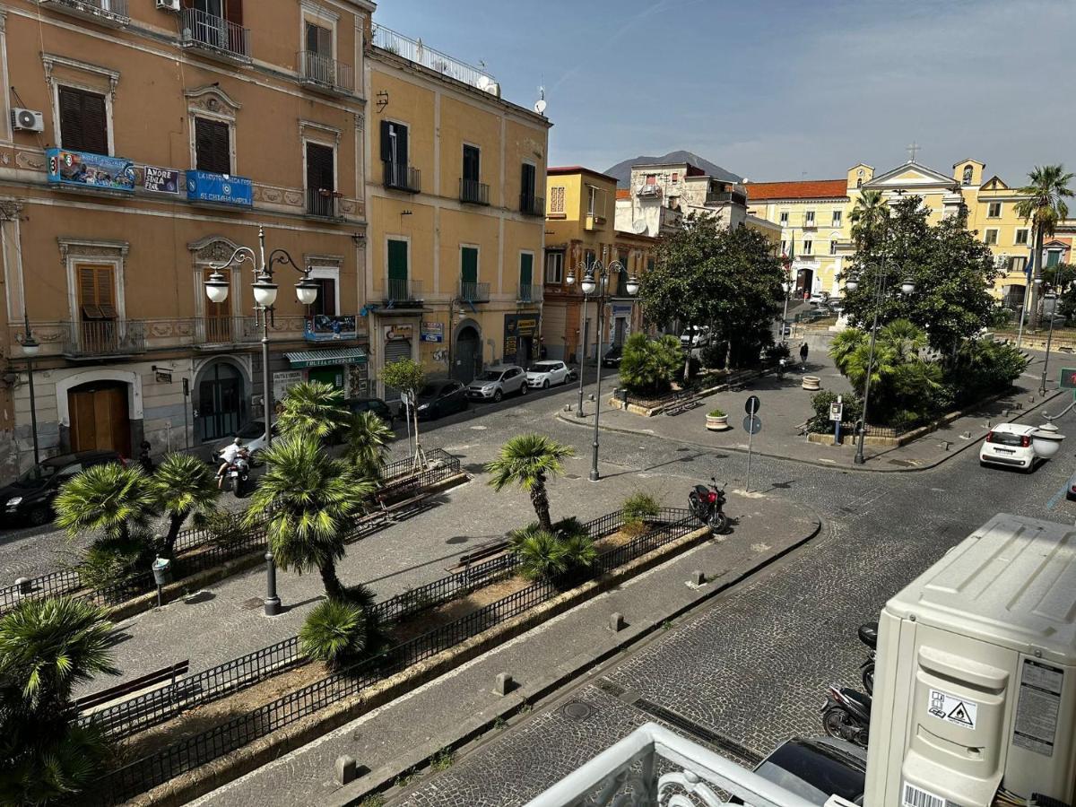 Il Balcone Sulla Piazza Villa Torre Annunziata Exterior photo